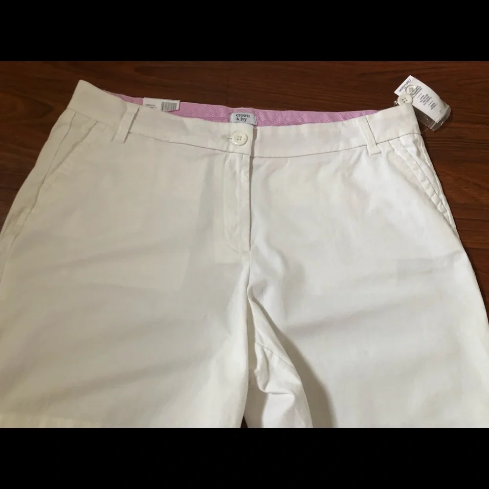 Crown & Ivy Caroline 7” Inseam Shorts Classic Fit Comfort White Size 16 New - Picture 2 of 12